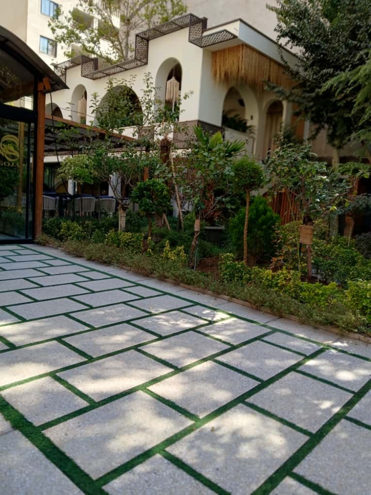 تفاوت موزاییک پلیمری با واش بتن آنتیک سالار؛ بررسی تخصصی از نگاه کارشناس صنعت ساختمان